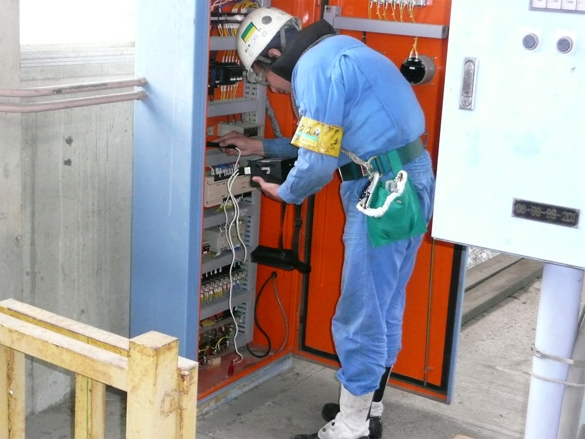 油圧設備のメンテナンス・換装工事